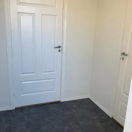 Central Apartment. Close To City Bridge. Tromsø