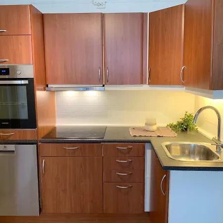 Apartmán Central Apartment. Close To City Bridge.